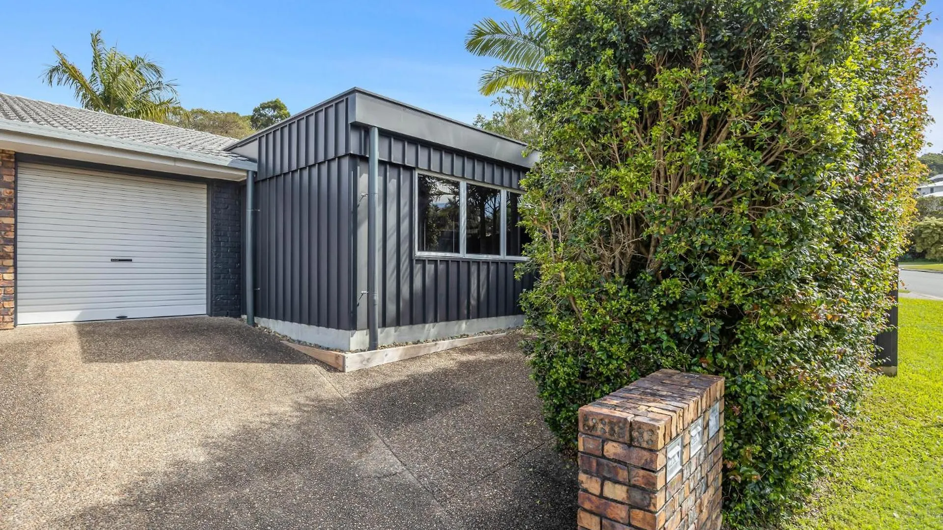 Trendy 2-Bed Home With Outdoor Entertainment Yaroomba 0*,